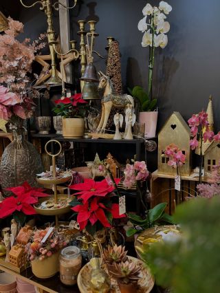 ✨ Vánoce jsou o radosti, detailech a kouzelných maličkostech. U nás najdete spoustu dekorací, které dokáží vykouzlit úsměv...